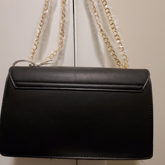 Nico & Olive black crossbody purse - Picture 2 of 3